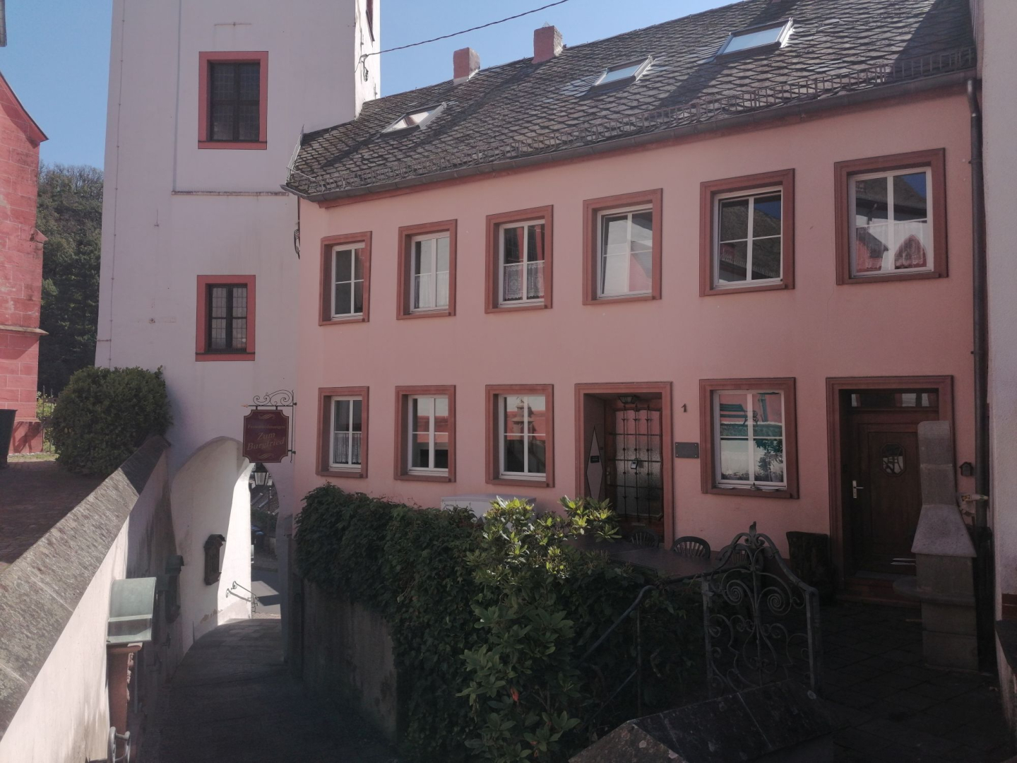 Ferienhäuser im Burgfried in Neuerburg